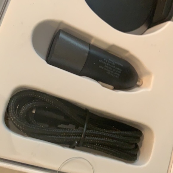 Venti, TYLT WITELESS CAR CHARGER - Picture 11 of 12
